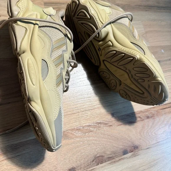 Adidas - Picture 4 of 4